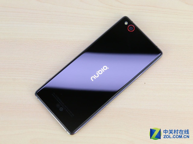 無(wú)邊框＋驍龍810 nubia Z9京東開(kāi)啟預(yù)售 