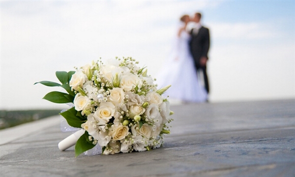 “光棍合娶老婆”教授反擊:男女關(guān)系就是交易關(guān)系