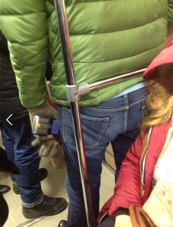 太危險了!俄小偷地鐵內(nèi)用支付終端掃信用卡隔空偷錢