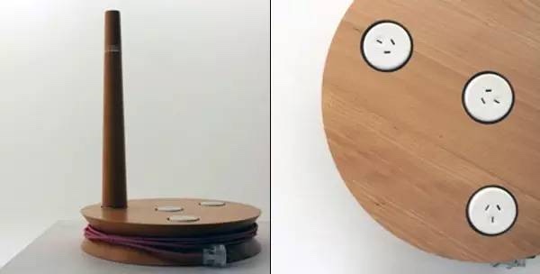 這款名叫Spooltool的凳子將插座和板凳結合在了一起。配備了粗繩一般的電源線,和隱藏在圓形木板下的三個電源插座,電源線是纏繞起來收納的,也可根據需要適當增長縮短,其中一只腿處還安裝了 LED 燈,以備特殊情況的照明需要。(圖源:wowdsgn)