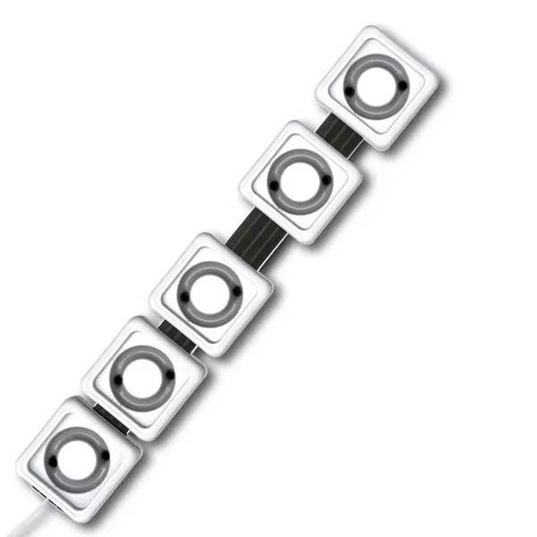 Flex Tab是一款伸縮插座,可以相應延展長度,插槽是凹進去的圓環軌道,可適當滑動電源插頭,靈活便捷。它還能將不用的插孔收縮在一起,方便收納。