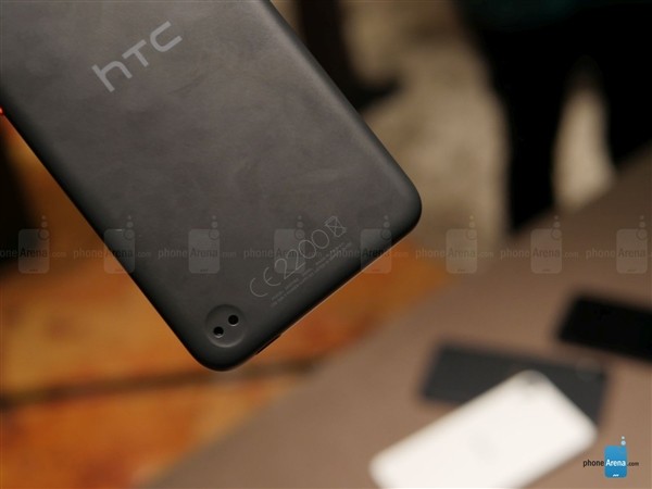 略丑的個(gè)性設(shè)計(jì) HTC Desire三新機(jī)上手