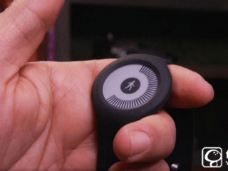 Withings推墨水屏智能手環 超級可愛!