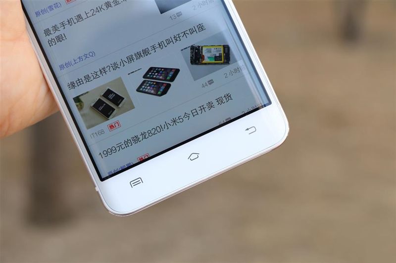 6G內(nèi)存+驍龍820+雙曲面屏！vivo Xplay5旗艦版評(píng)測(cè)