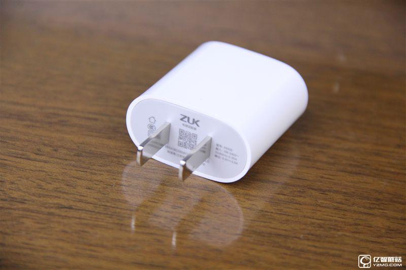 ZUK Z2 Pro旗艦版深度評(píng)測(cè)：0.05mm全球最窄黑邊！
