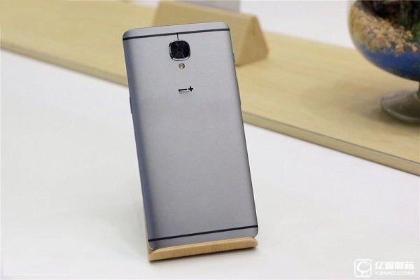 一加手機3和OPPO R9哪個好？一加3與OPPO R9區(qū)別對比