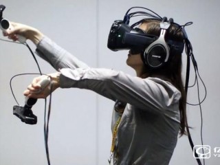 htc vive虛擬現(xiàn)實頭盔3個月銷量已逼近10萬臺