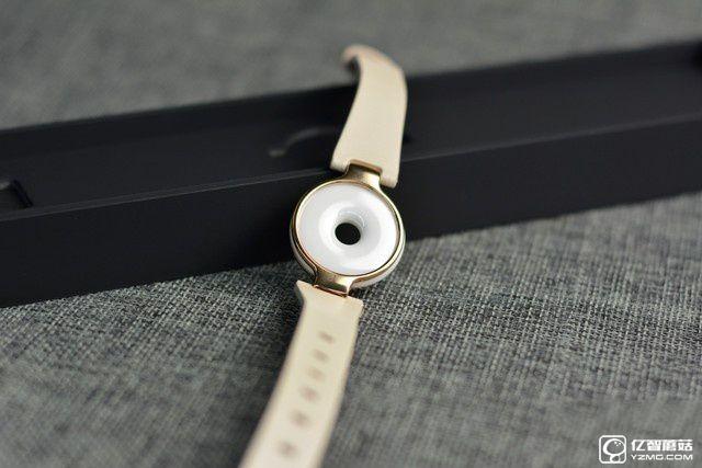 Amazfit月霜圖賞:一言不合就拼顏值