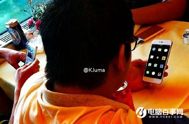 錘子T3真機曝光 和<a href=/mobile/iphone/ target=_blank class=infotextkey>iPhone</a>一樣的圓形Home鍵