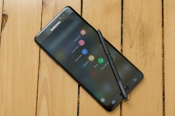 三星早知Note7替換機(jī)仍有問題 誤發(fā)短信穩(wěn)重用戶