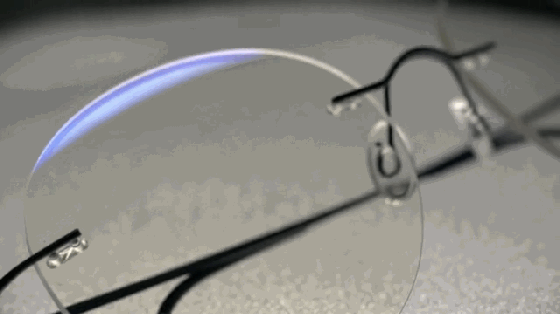 自動調節顏色和透明度的眼鏡 ?？嶙o眼都用得上