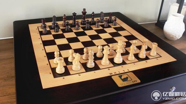 這棋盤有哈利的魔法？隔著地球也能對戰(zhàn)下棋