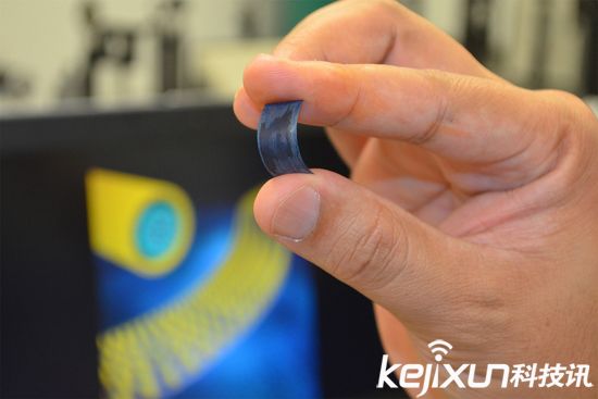 納米電池續(xù)航能力增20倍 幾秒完成手機(jī)充電