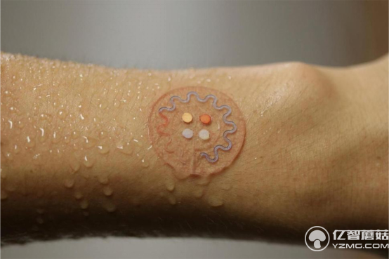 <p align="center"><img alt="智能皮膚貼片不僅能監(jiān)測健康 冒充文身也不錯" src="http://image.yzmg.com/201611/20161130/20161130131358147.png" /></p>