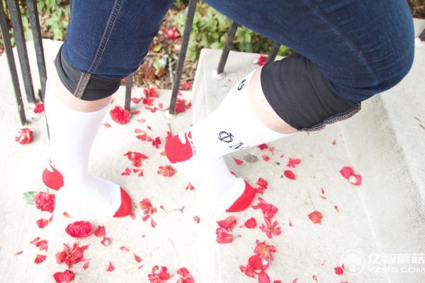 沒錯(cuò)，這雙襪子就是傳說中的“靈魂伴侶”