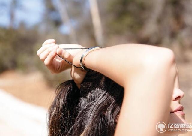頭繩幫手腕上太難看？這個(gè)手環(huán)可以幫你掩飾一下