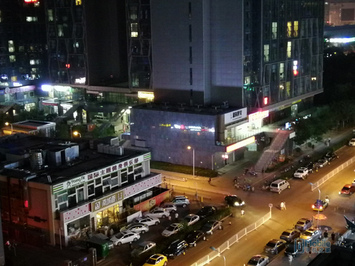 一加5和榮耀9對比評測：實(shí)用性再戰(zhàn)顏值 相差300元怎么選？