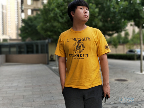一加5和榮耀9對比評測：實(shí)用性再戰(zhàn)顏值 相差300元怎么選？