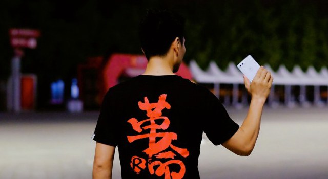 堅果R1史上銷量最差？ 一加6銷量是它8倍