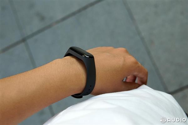小米手環3體驗:戴上你就絕對不想摘下來