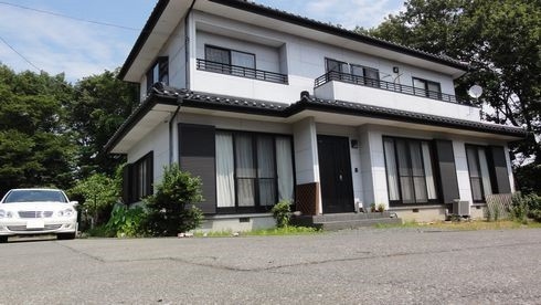日本漫畫(huà)家網(wǎng)上賣(mài)自家燒毀房屋寫(xiě)真 網(wǎng)友吐槽