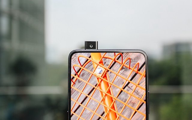 小米8和vivo NEX哪個好？vivo NEX對比小米8透明探索版區別