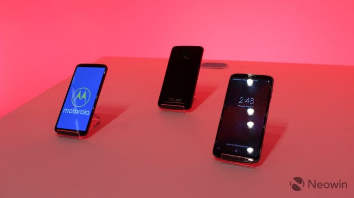 首款5G手機(jī)Moto Z3現(xiàn)場真機(jī)上手 通驍龍834+4GB內(nèi)存+64GB
