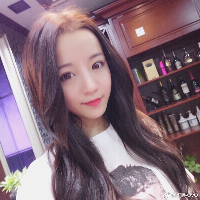 身價(jià)5000萬(wàn)女主播被拘留：修養(yǎng)配不上財(cái)富，“莉哥”是誰(shuí)？